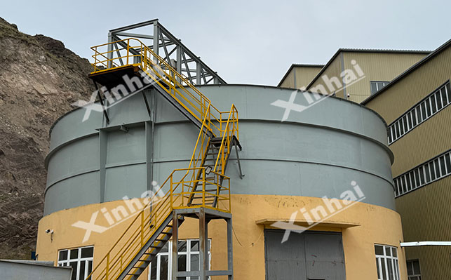 鑫海大型浓缩机设备安装现场 鑫海大型浓缩机设备安装现场